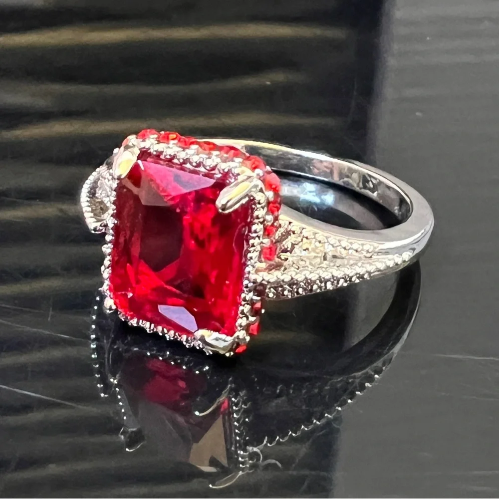 Elegant Silver Ring with Red Gemstone